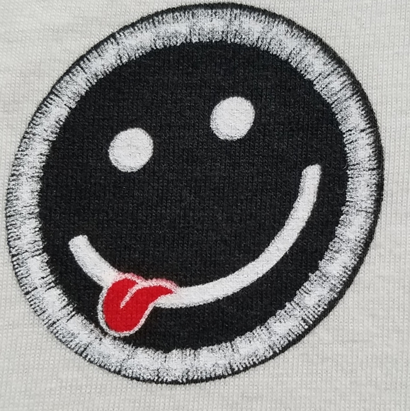 LAUREN MOSHI Smiling Peace Tee - Picture 5 of 12